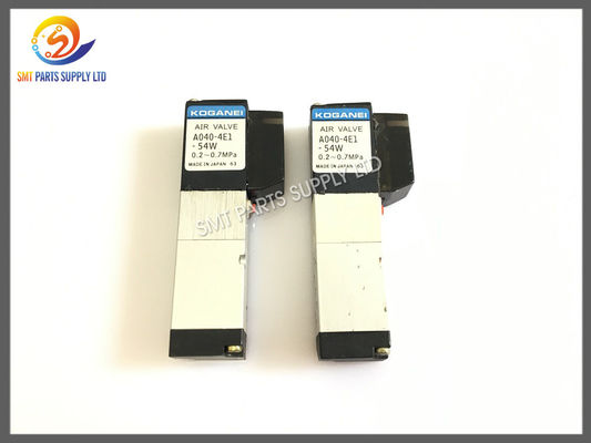 kaufen Bringen Sie Maschinen-Teile YAMAHAS KM1-M7162-11X KOGANEI A040-4E1-54W Vavle SMT ursprüngliches neues/Kopie zur Sprache online manufacture